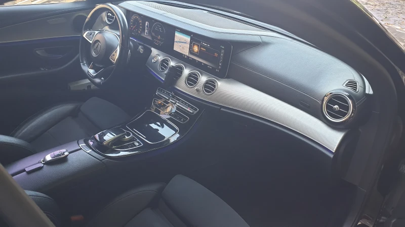 Mercedes-Benz E 220 E220, снимка 8 - Автомобили и джипове - 50975628