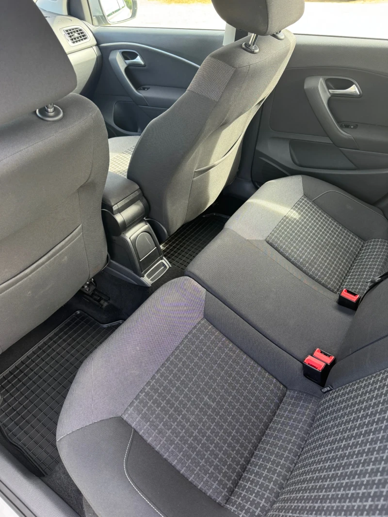 VW Polo, снимка 5 - Автомобили и джипове - 52588237