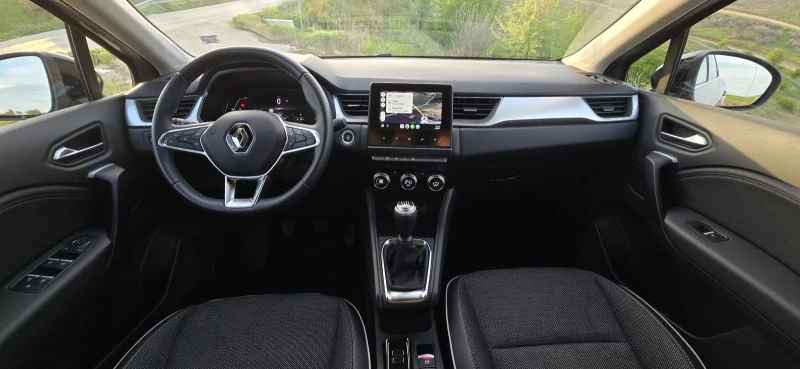 Renault Captur Ексклузивен автомобил; Пробегът е 100% реален!, снимка 8 - Автомобили и джипове - 52148571