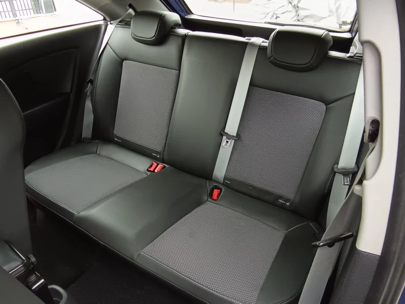 Opel Corsa 1.4i, снимка 12 - Автомобили и джипове - 52641736