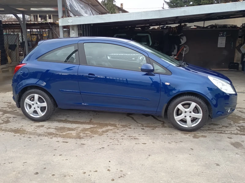 Opel Corsa 1.4i, снимка 3 - Автомобили и джипове - 52641736