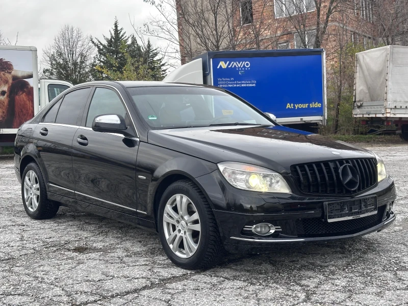 Mercedes-Benz C 220 OM646* AVANTGARDE* КОЖА* АВТОМАТ* ОБСЛУЖЕН* НЕМСКА, снимка 3 - Автомобили и джипове - 52679830