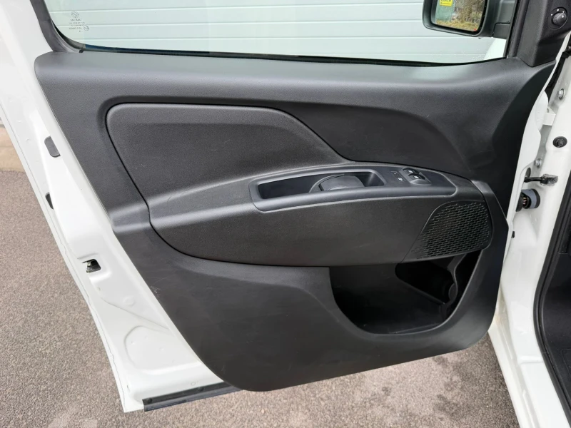 Fiat Doblo 1.6D M-JET PROFESSIONAL MAXI 6-SPEED 76 000KM!!!, снимка 12 - Автомобили и джипове - 53295164