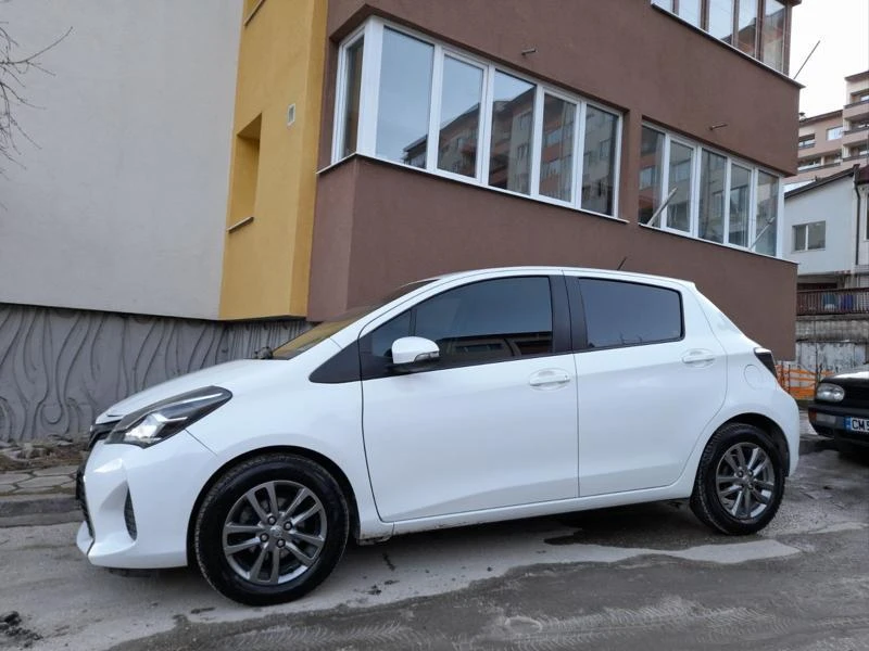 Toyota Yaris EURO 5B, снимка 5 - Автомобили и джипове - 37787210