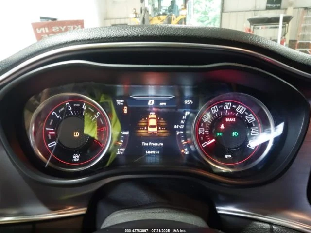 Dodge Challenger R/T - изображение 7