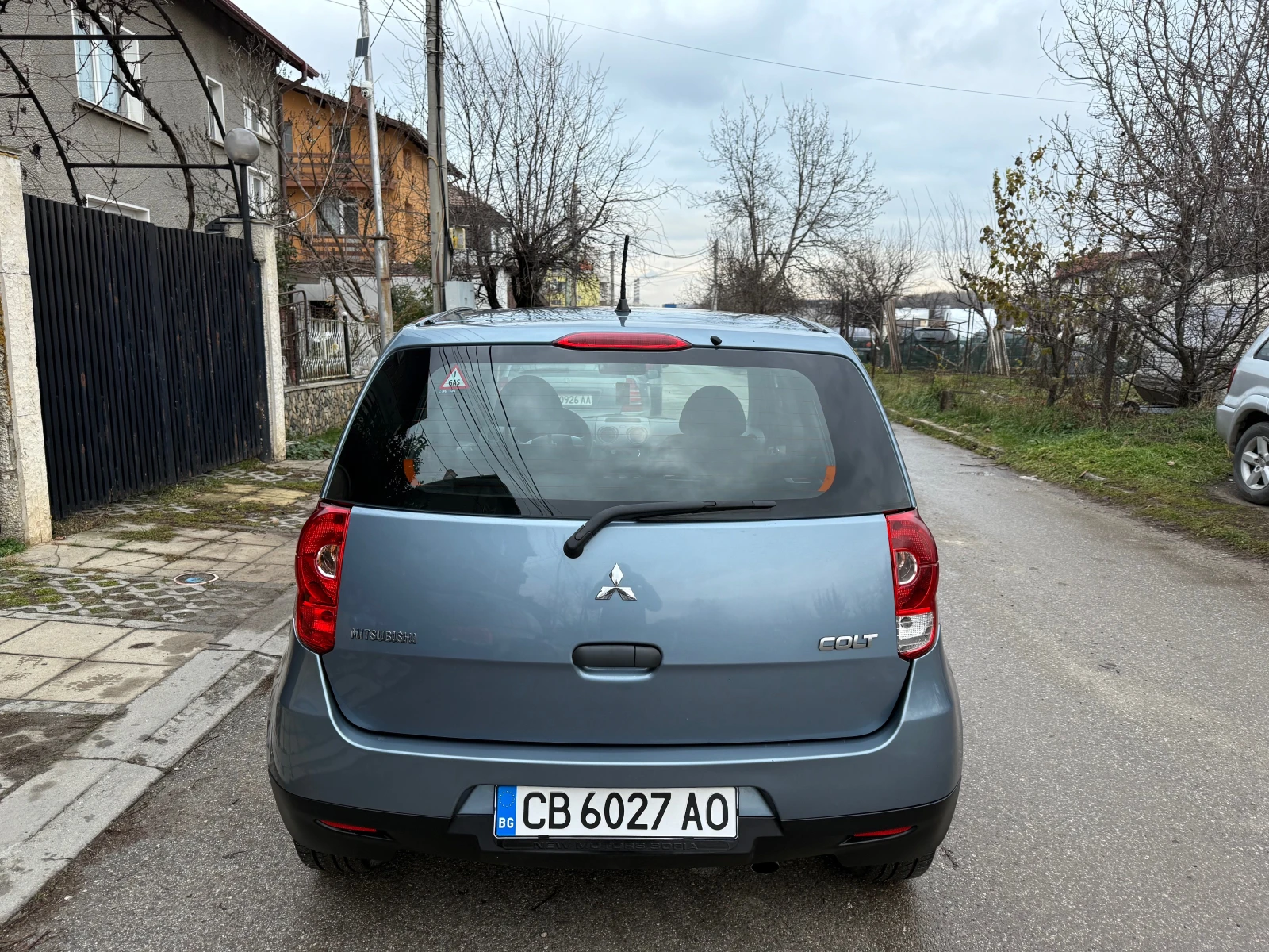 Mitsubishi Colt 1.3i GAZ - изображение 5