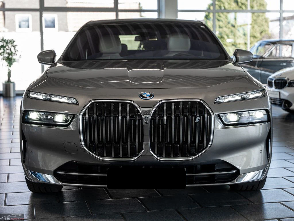 BMW i7 xDRIVE60/544HP/PANO/360/B&W/CPLAY/MASSAGE/242fpr | Mobile.bg   1
