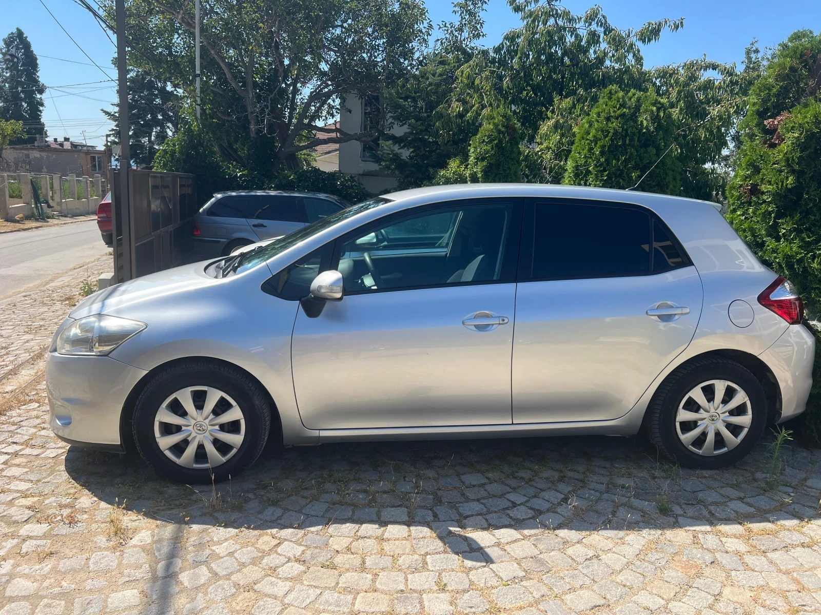 Toyota Auris D4D FACE LIFT 1.4 90ks - изображение 8