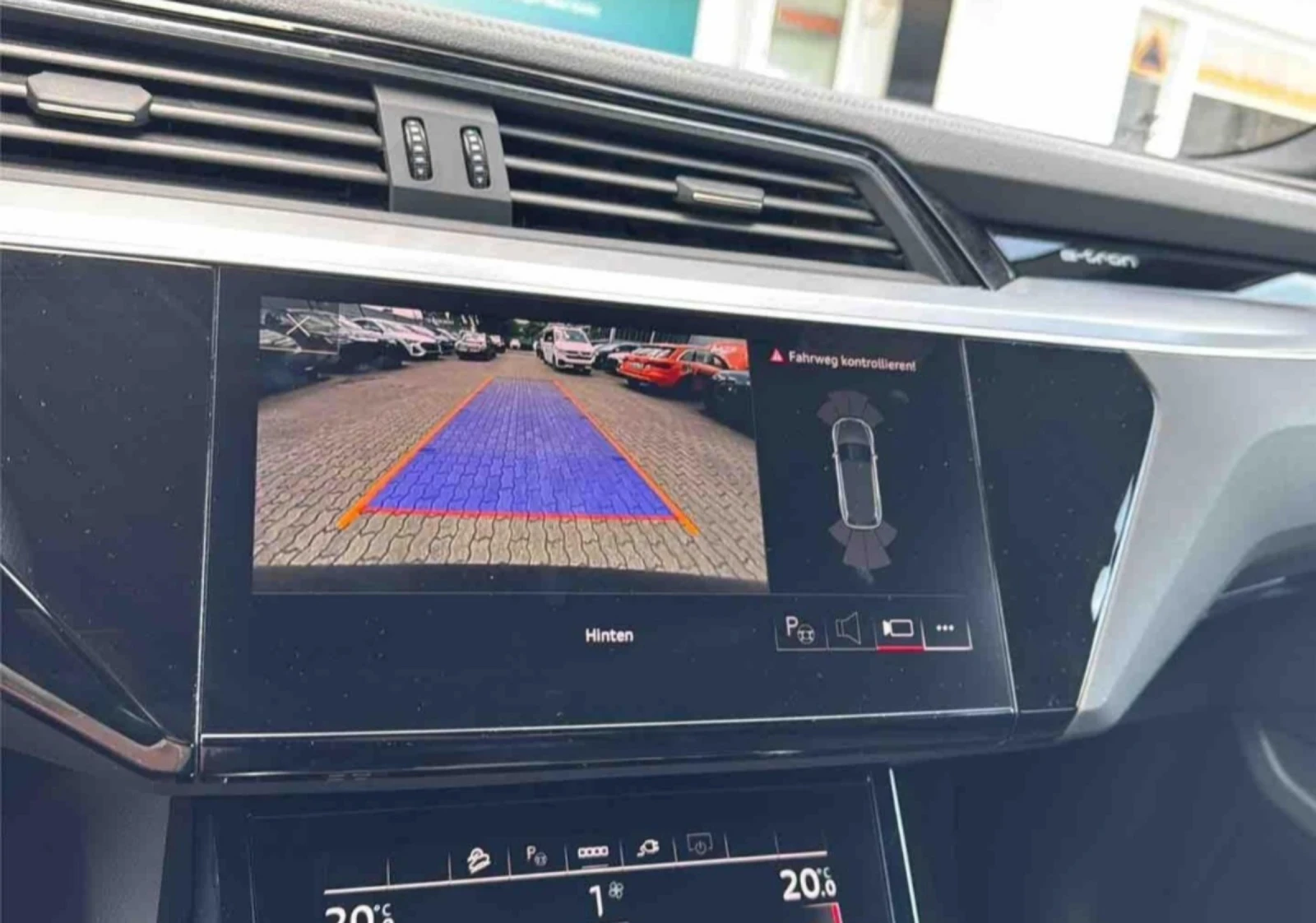 Audi E-Tron 55/Quatro/2xS line/kam/ - изображение 8