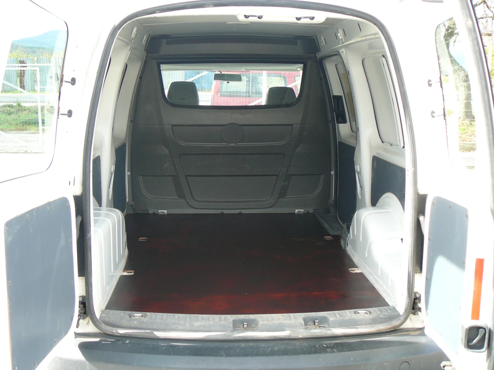 VW Caddy 1.6 tdi MAXI | Mobile.bg   9