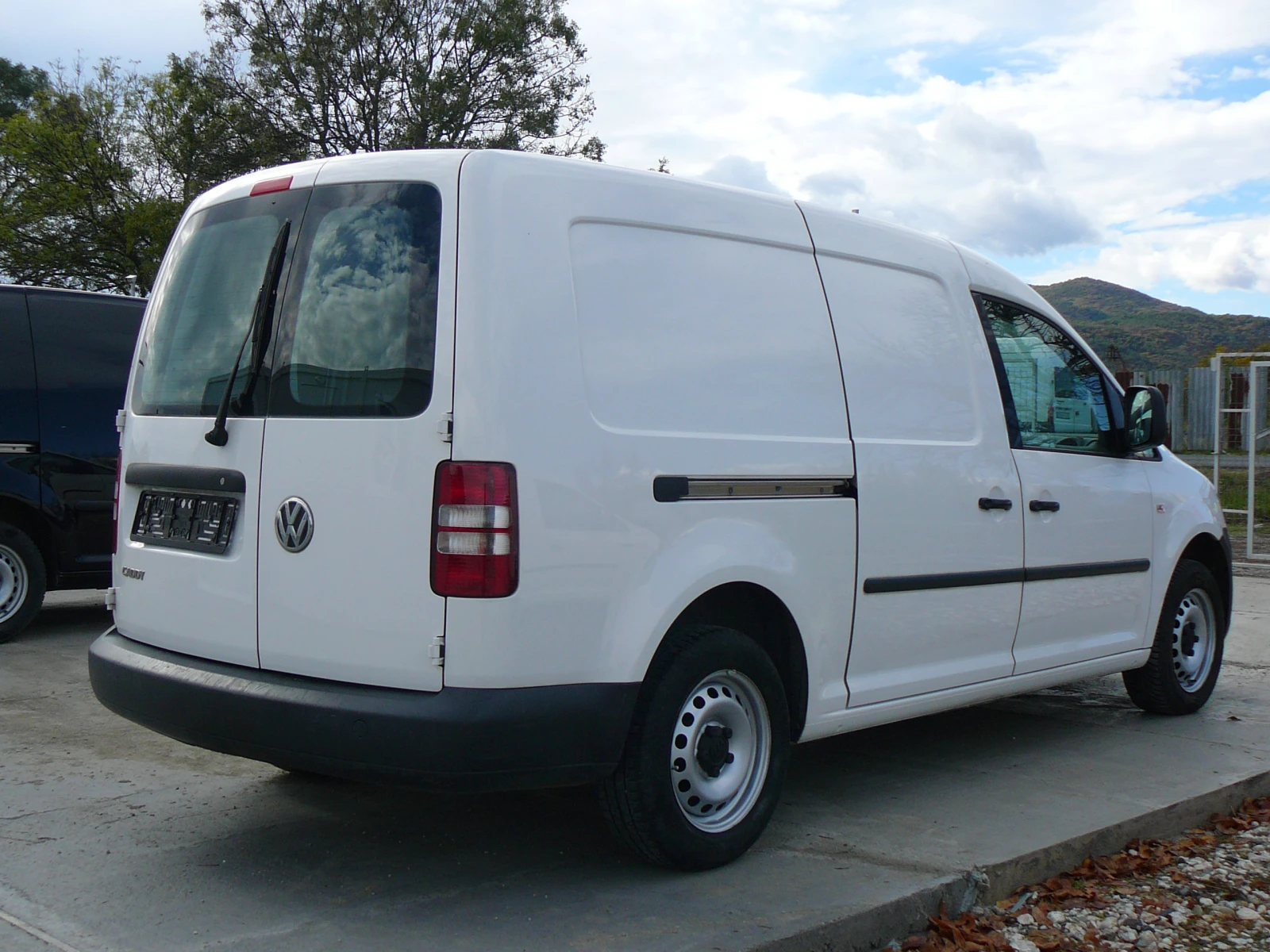 VW Caddy 1.6 tdi MAXI | Mobile.bg   6