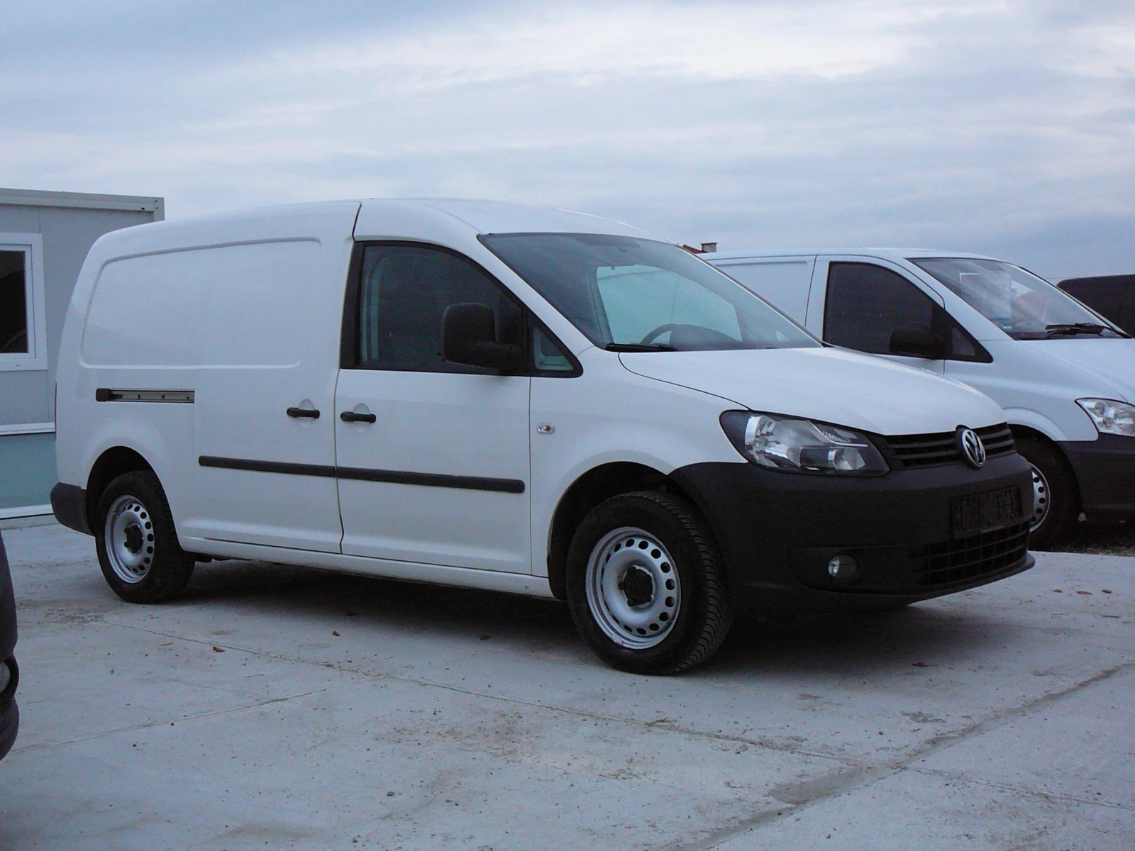 VW Caddy 1.6 tdi MAXI | Mobile.bg — изображение 2