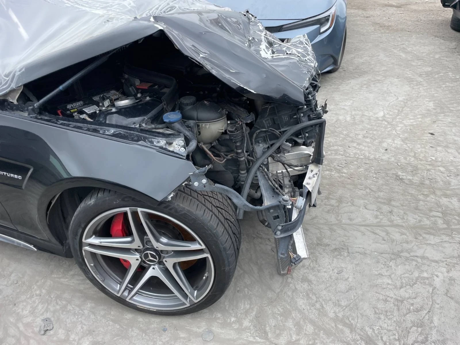 Mercedes-Benz E 63 AMG  - изображение 7