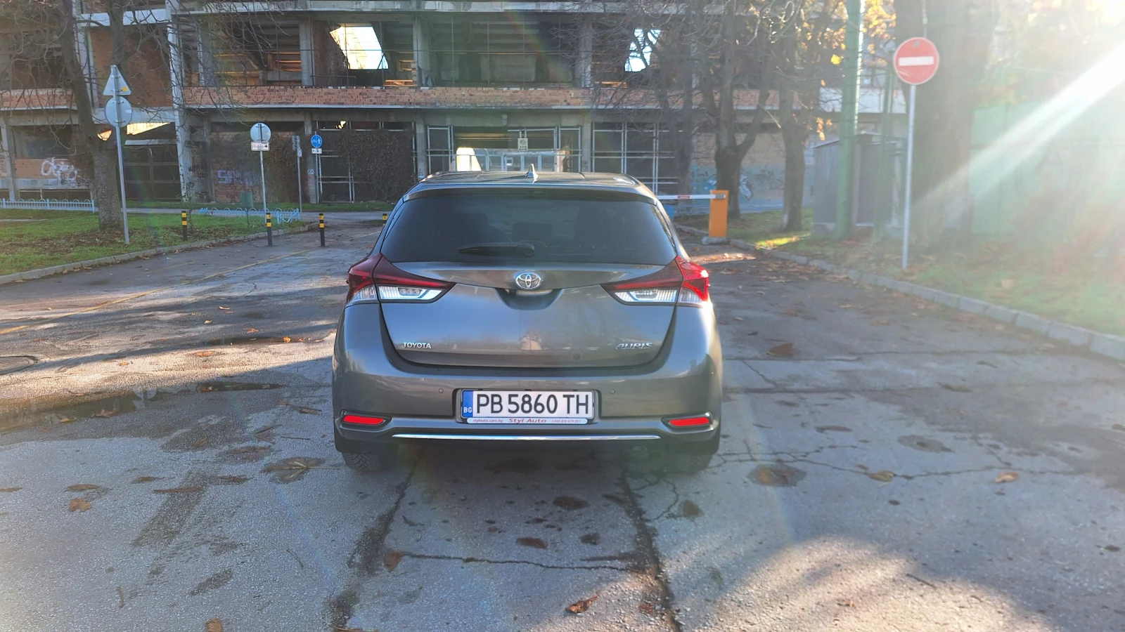 Toyota Auris 1.6 - изображение 6