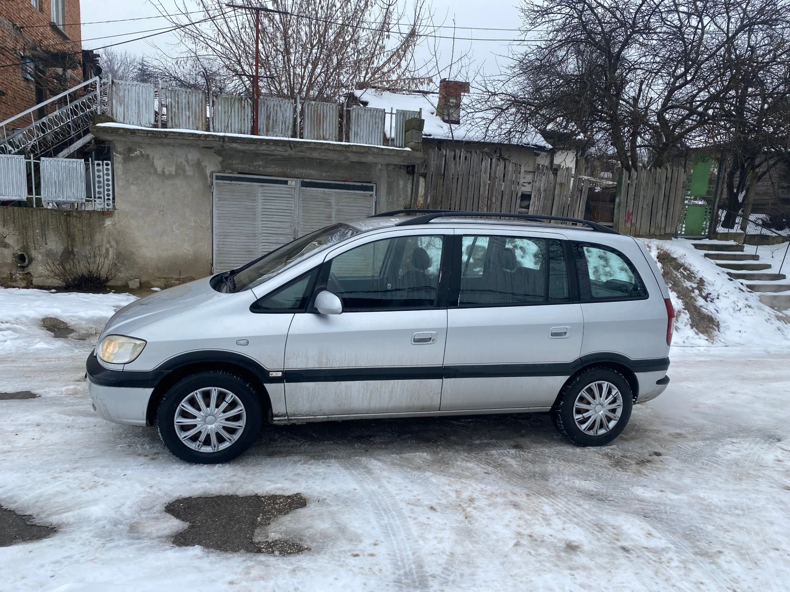 Opel Zafira 6+ 1 2.0 DTL 101 - изображение 3