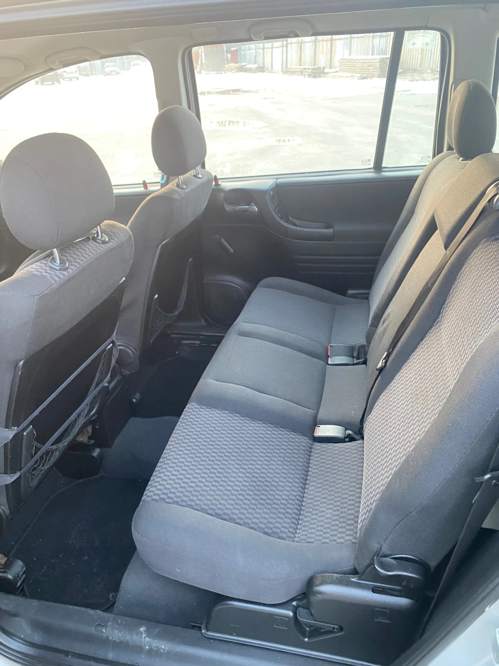 Opel Zafira 6+ 1 2.0 DTL 101 - изображение 6