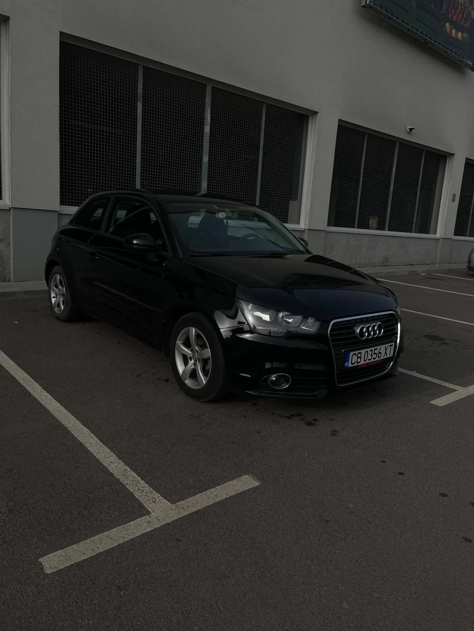 Audi A1, снимка 2 - Автомобили и джипове - 53748159