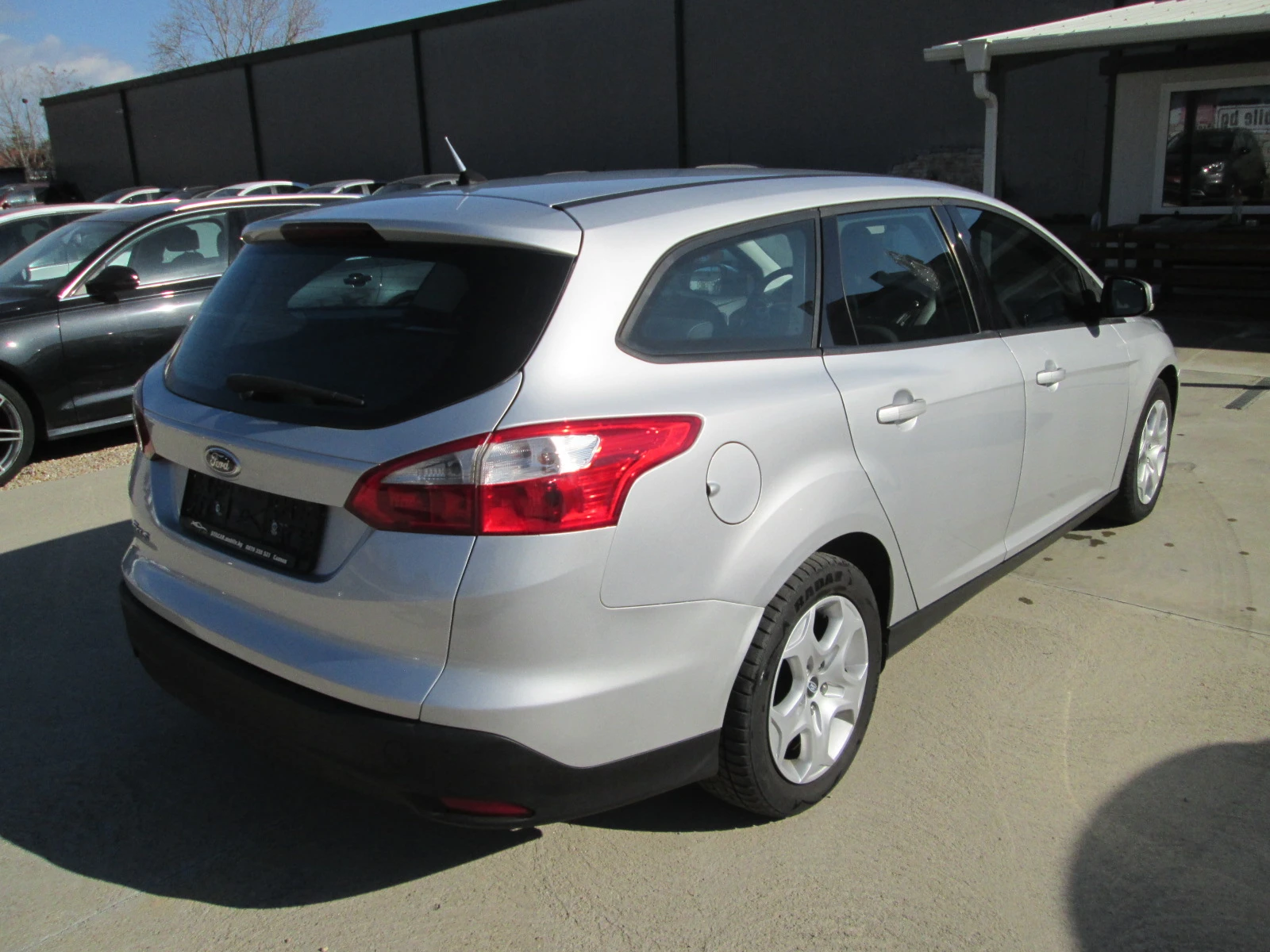 Ford Focus 1.6TDCI-СЕРВИЗНА ИСТОРИЯ, снимка 4 - Автомобили и джипове - 53763412