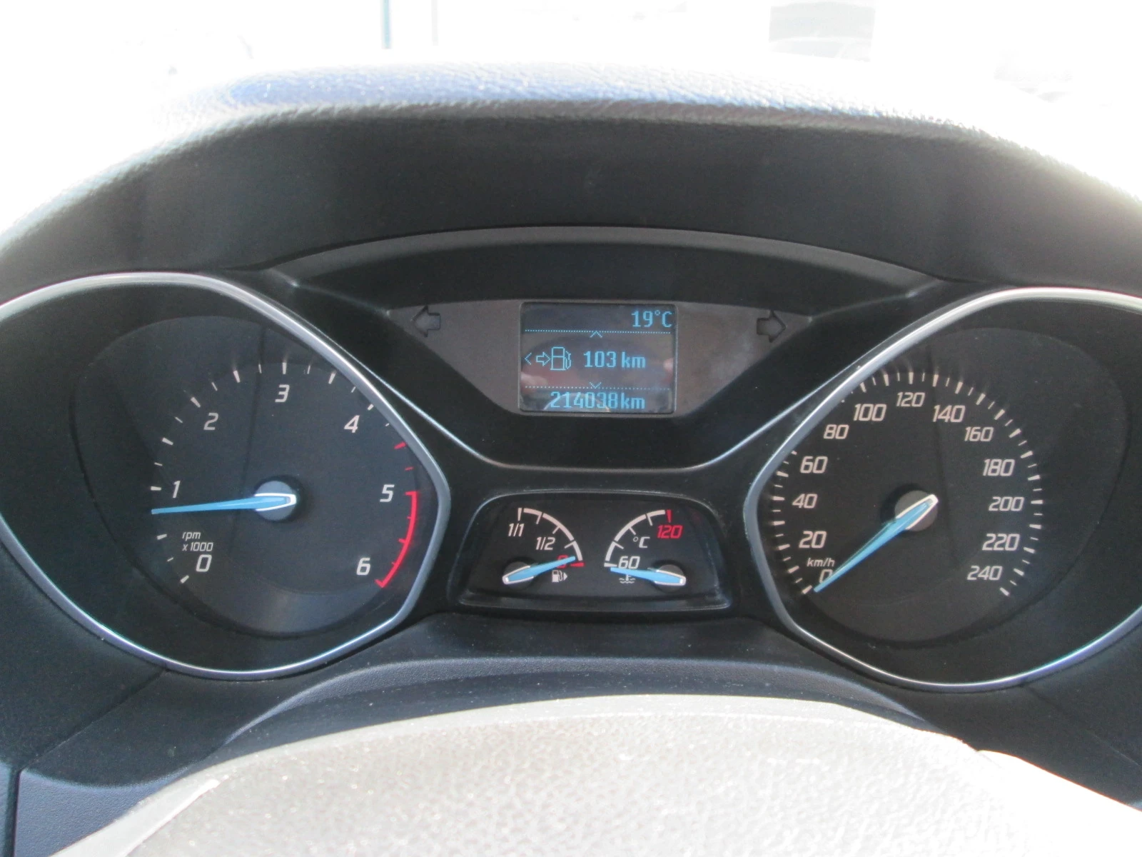 Ford Focus 1.6TDCI-СЕРВИЗНА ИСТОРИЯ, снимка 11 - Автомобили и джипове - 53763412