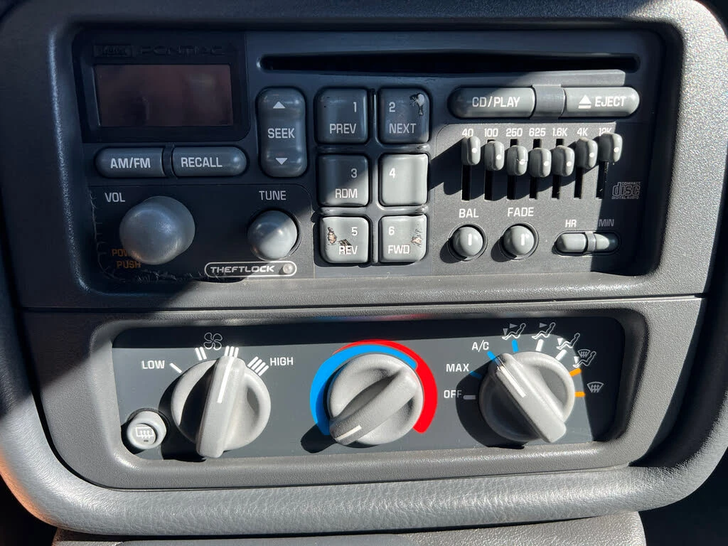 Pontiac Fiero Formula, снимка 10 - Автомобили и джипове - 53920032