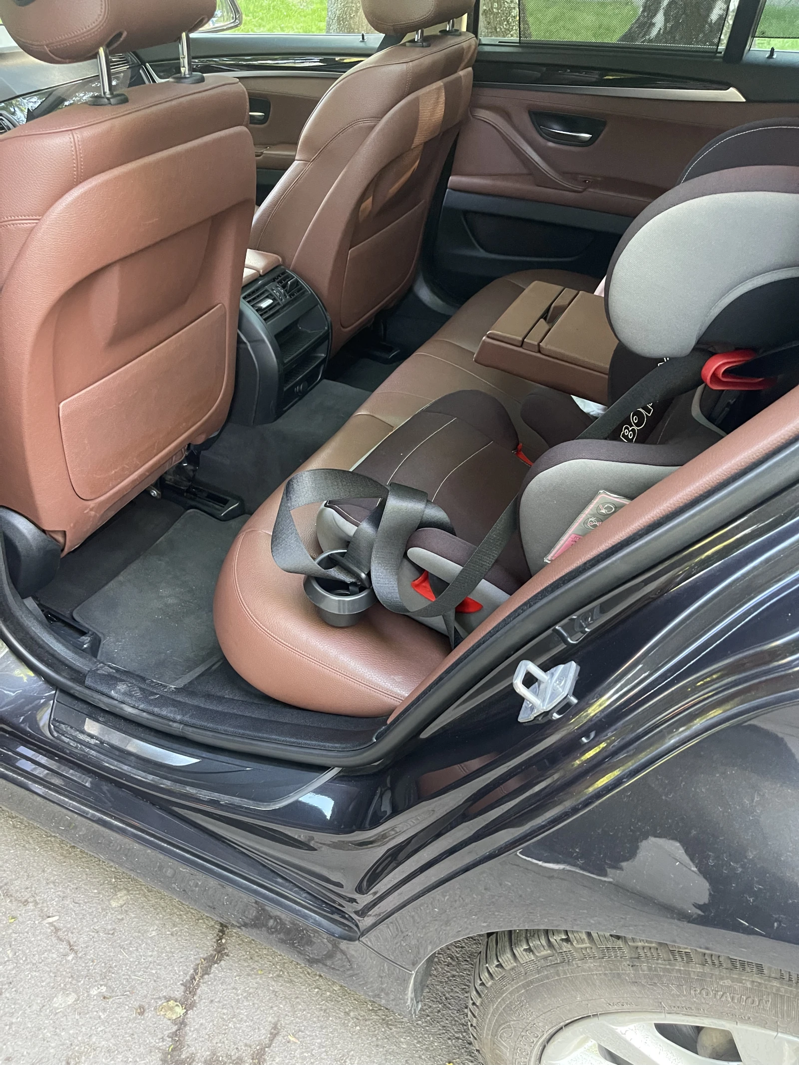 BMW 520, снимка 11 - Автомобили и джипове - 53929539