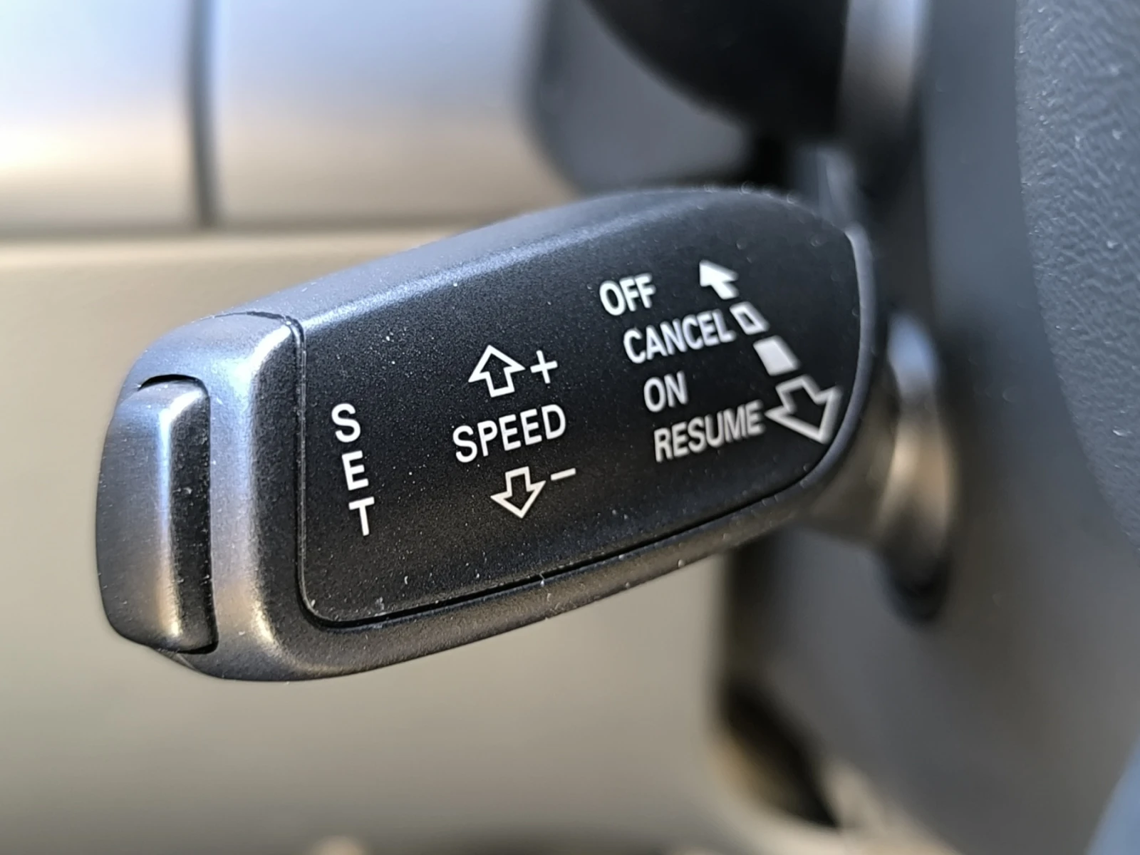 Audi A4 2.0 TDI / Bang & Olufsen, снимка 16 - Автомобили и джипове - 54111412