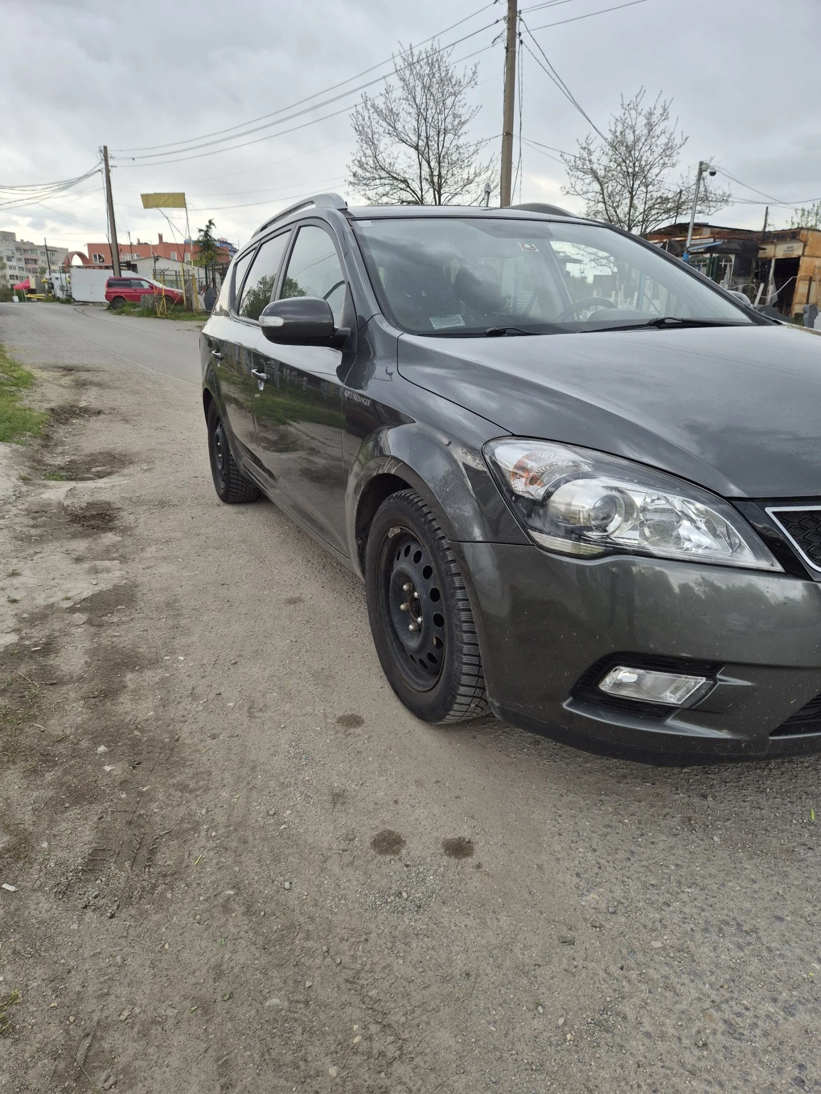 Kia Ceed, снимка 2 - Автомобили и джипове - 54358322