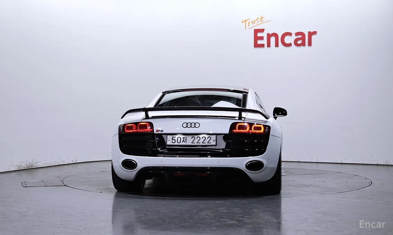 Audi R8 5.2* V10* , снимка 4 - Автомобили и джипове - 55103554