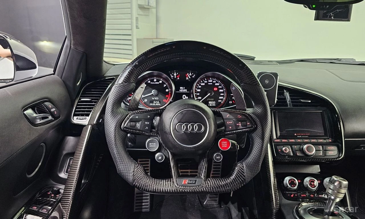 Audi R8 5.2* V10* , снимка 8 - Автомобили и джипове - 55103554