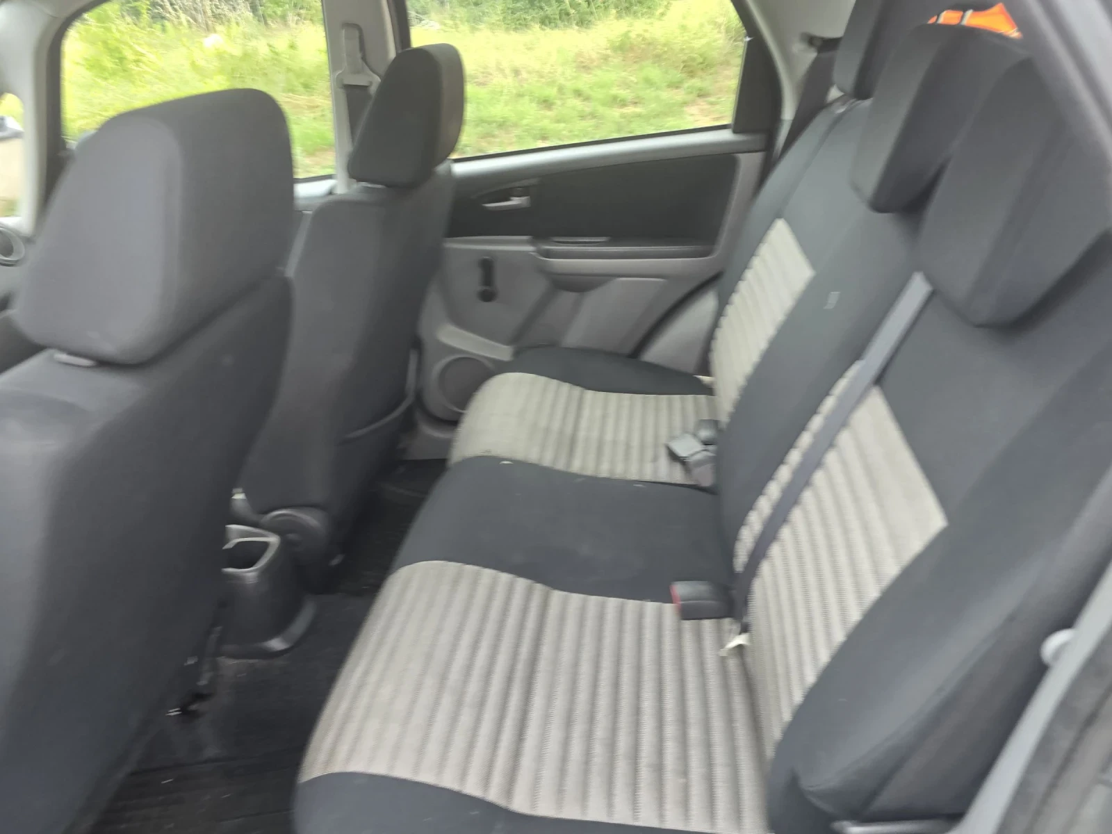 Suzuki SX4 1.6i/4x4/115000km, снимка 13 - Автомобили и джипове - 55258351