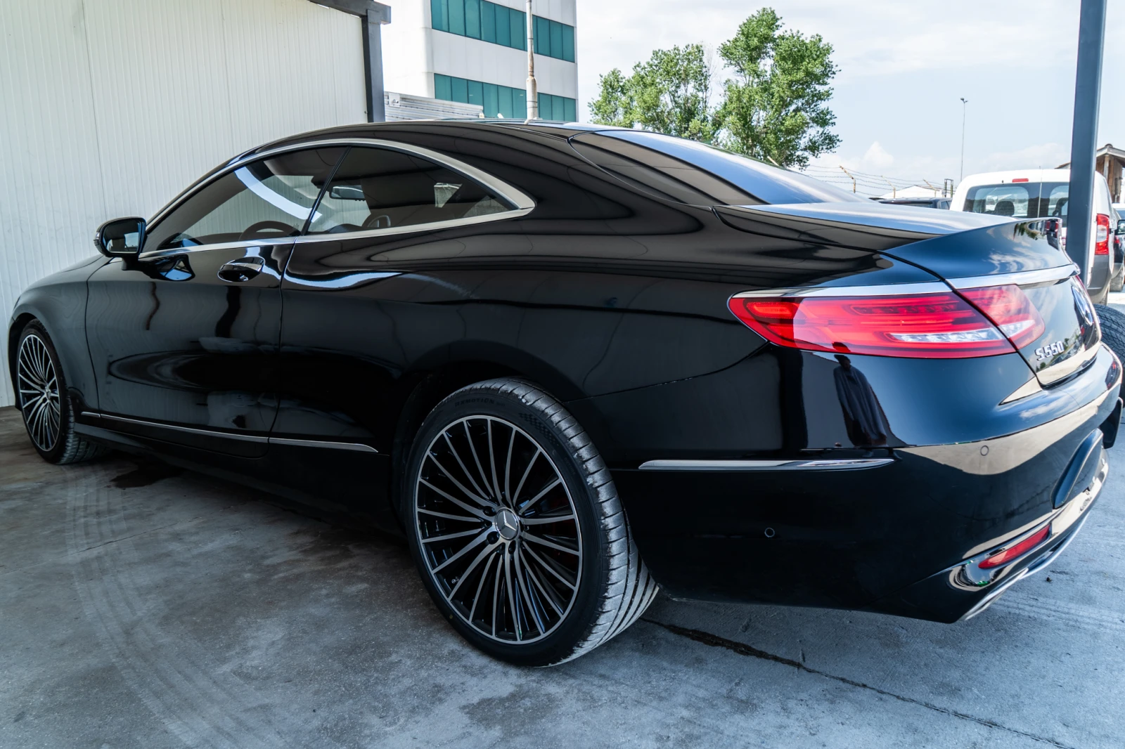 Mercedes-Benz S 550 SWAROVSKI = 4.7 = 4MATIC = COUPE = FULL = ЛИЗИНГ, снимка 5 - Автомобили и джипове - 55327338