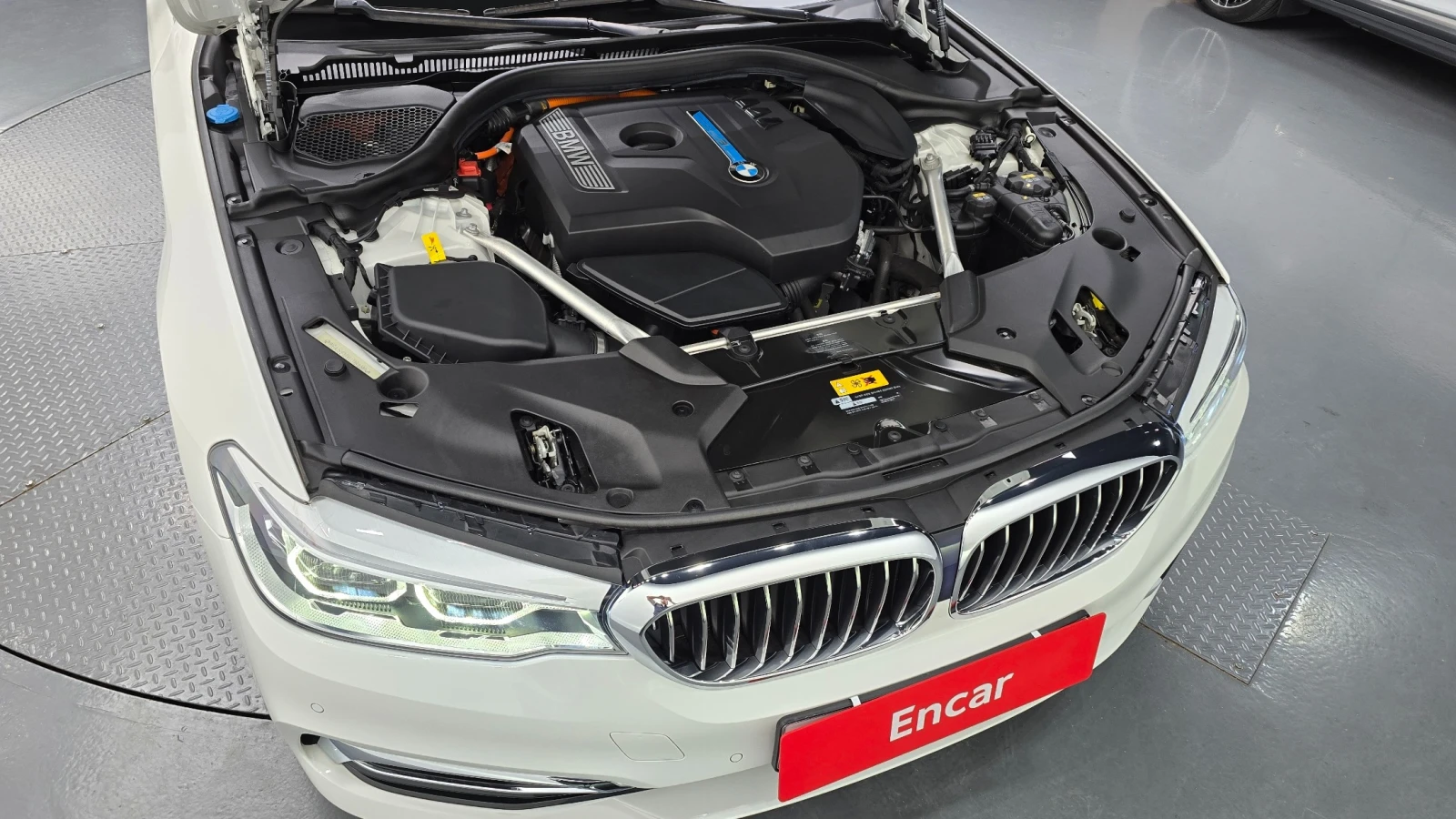 BMW 530E * ОБДУХВАНЕ * ДИСТРОНИК * HEAD UP * , снимка 12 - Автомобили и джипове - 55352996