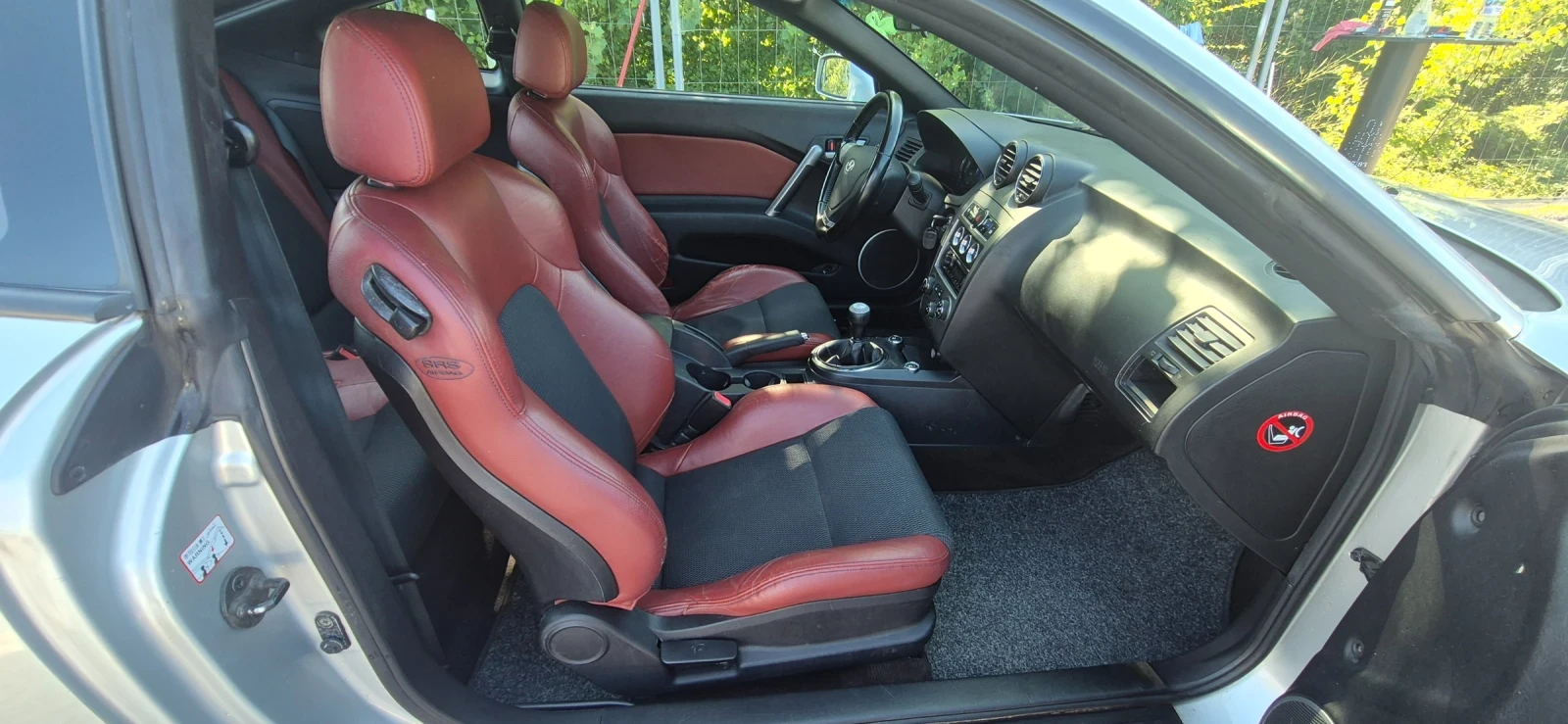 Hyundai Coupe 2.0-143кс.КЛИМА, снимка 9 - Автомобили и джипове - 55499625