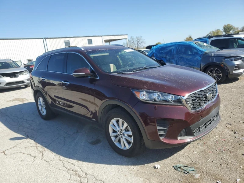 Kia Sorento 4x4* кожен салон* ел. седалки* , снимка 4 - Автомобили и джипове - 48336180