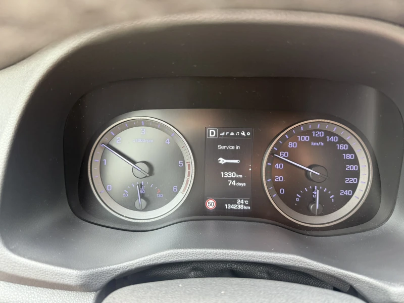 Hyundai Tucson TL  , снимка 11 - Автомобили и джипове - 52420162