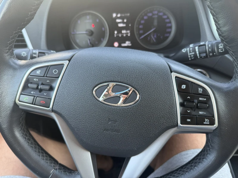 Hyundai Tucson TL  , снимка 10 - Автомобили и джипове - 52420162