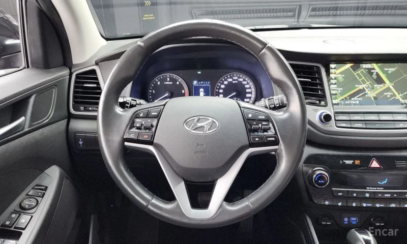 Hyundai Tucson, снимка 13 - Автомобили и джипове - 53329878