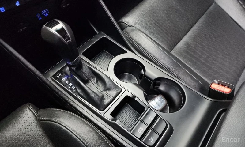 Hyundai Tucson, снимка 9 - Автомобили и джипове - 53329878