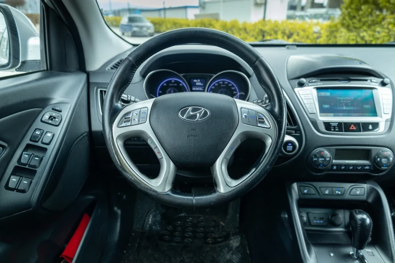 Hyundai IX35 2.0 CRDI 4WD, снимка 10 - Автомобили и джипове - 53478316