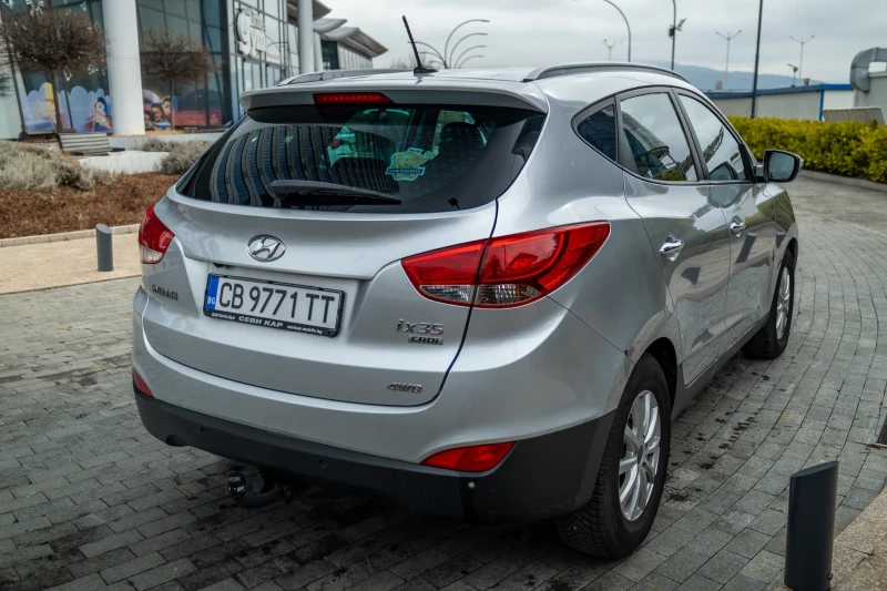 Hyundai IX35 2.0 CRDI 4WD, снимка 6 - Автомобили и джипове - 53478316
