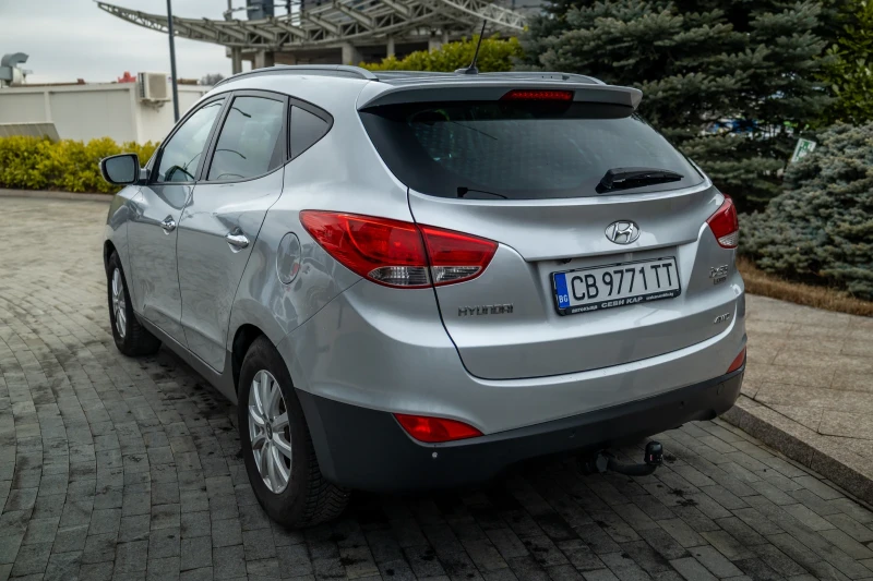 Hyundai IX35 2.0 CRDI 4WD, снимка 4 - Автомобили и джипове - 53478316