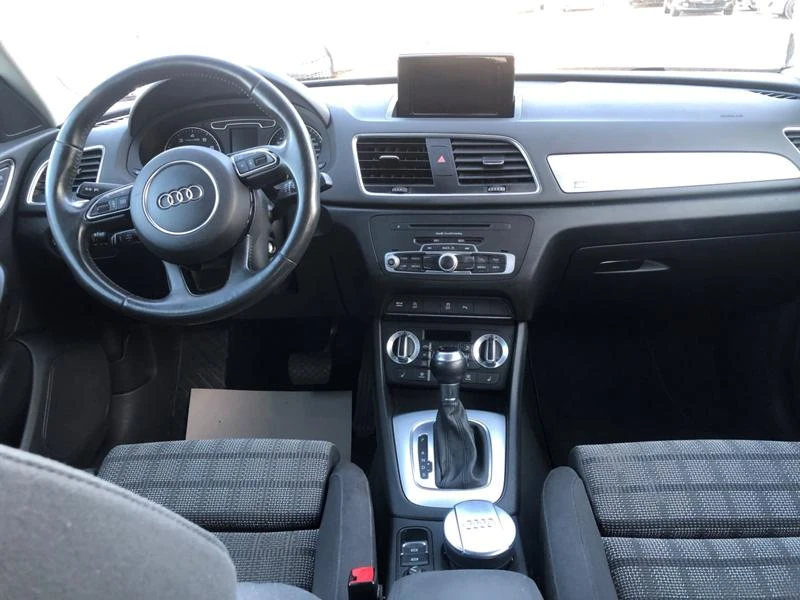 Audi Q3 2.0TFSi quattro Swiss, снимка 9 - Автомобили и джипове - 33873000