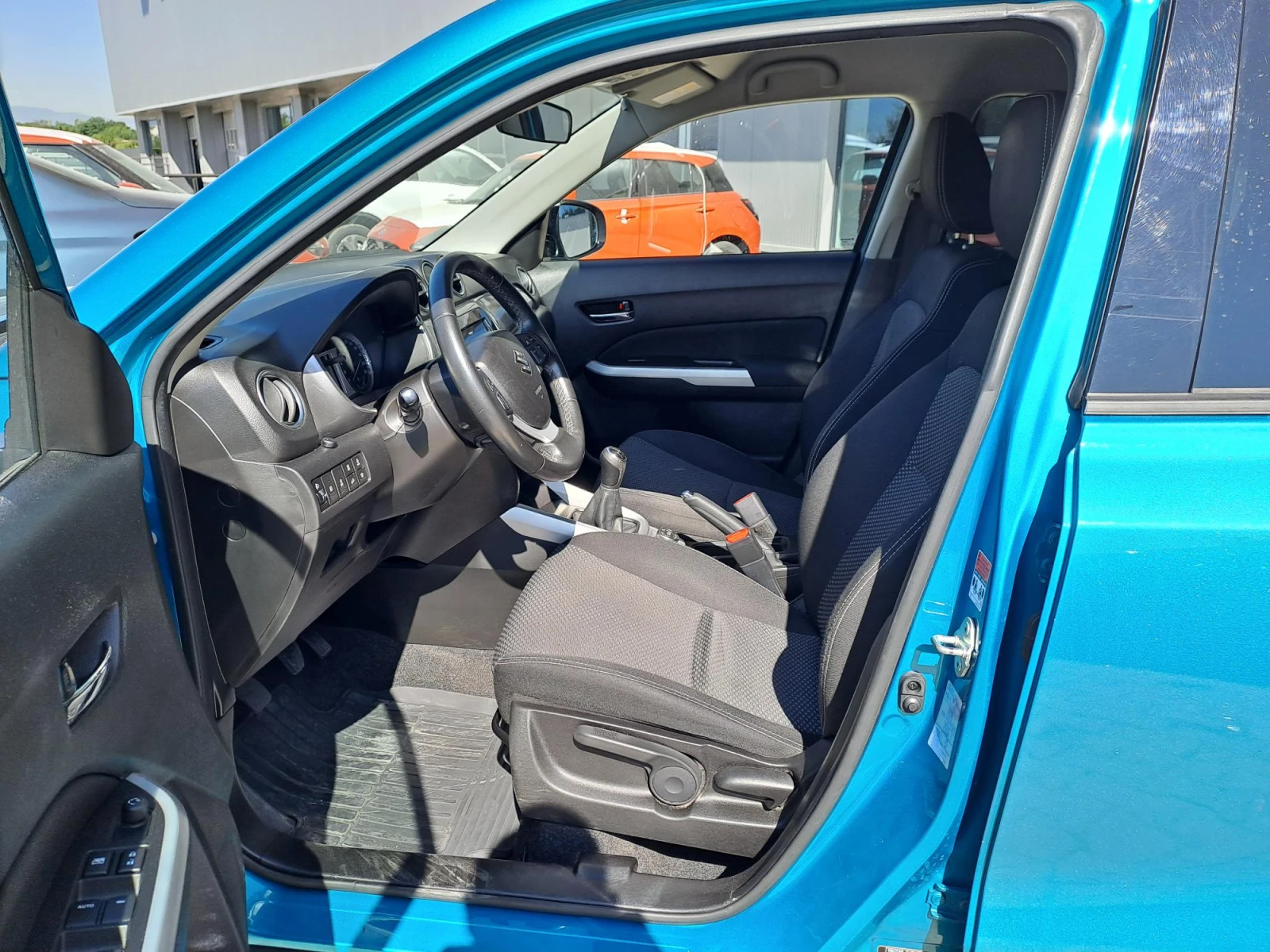 Suzuki Vitara 1.6 GL+ 4X4 - изображение 10