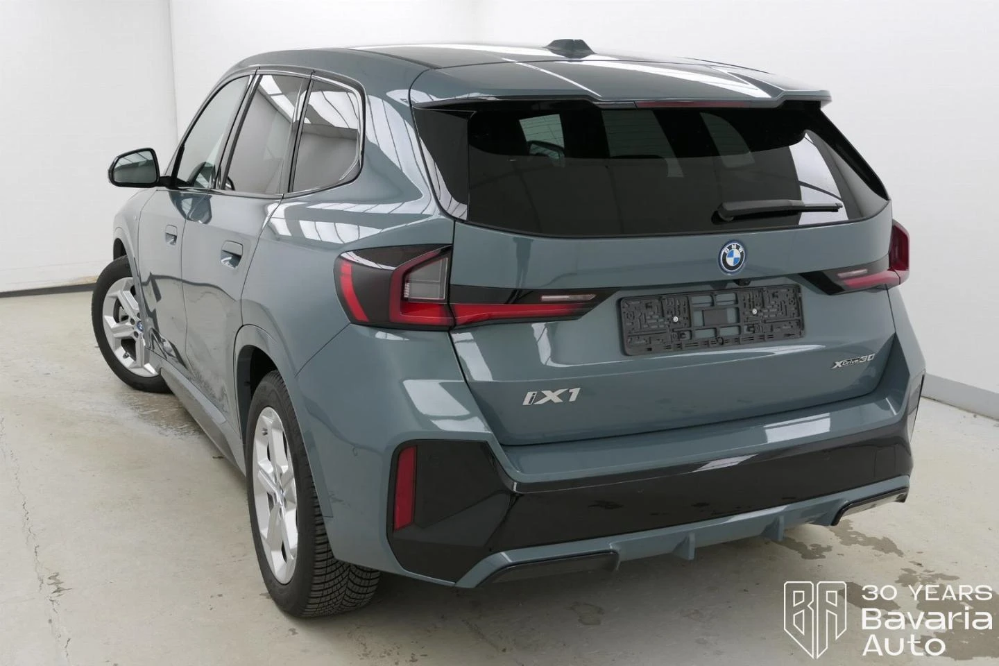 BMW iX1 30 xDrive M Sport Paket Automatic | Mobile.bg   2