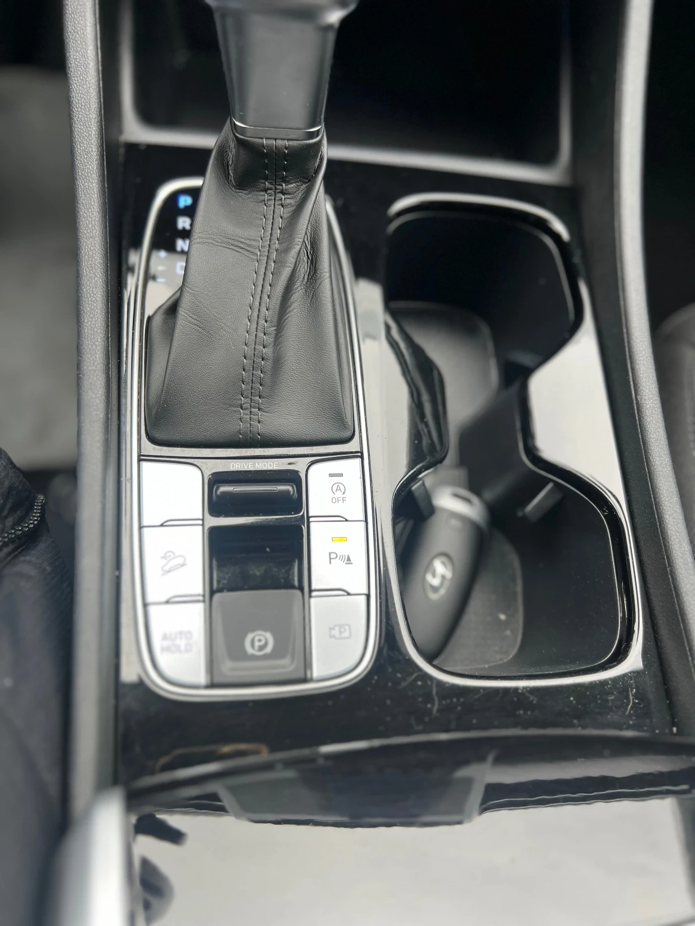 Hyundai Tucson 1, 6 Mild Hibrid, снимка 16 - Автомобили и джипове - 53950062