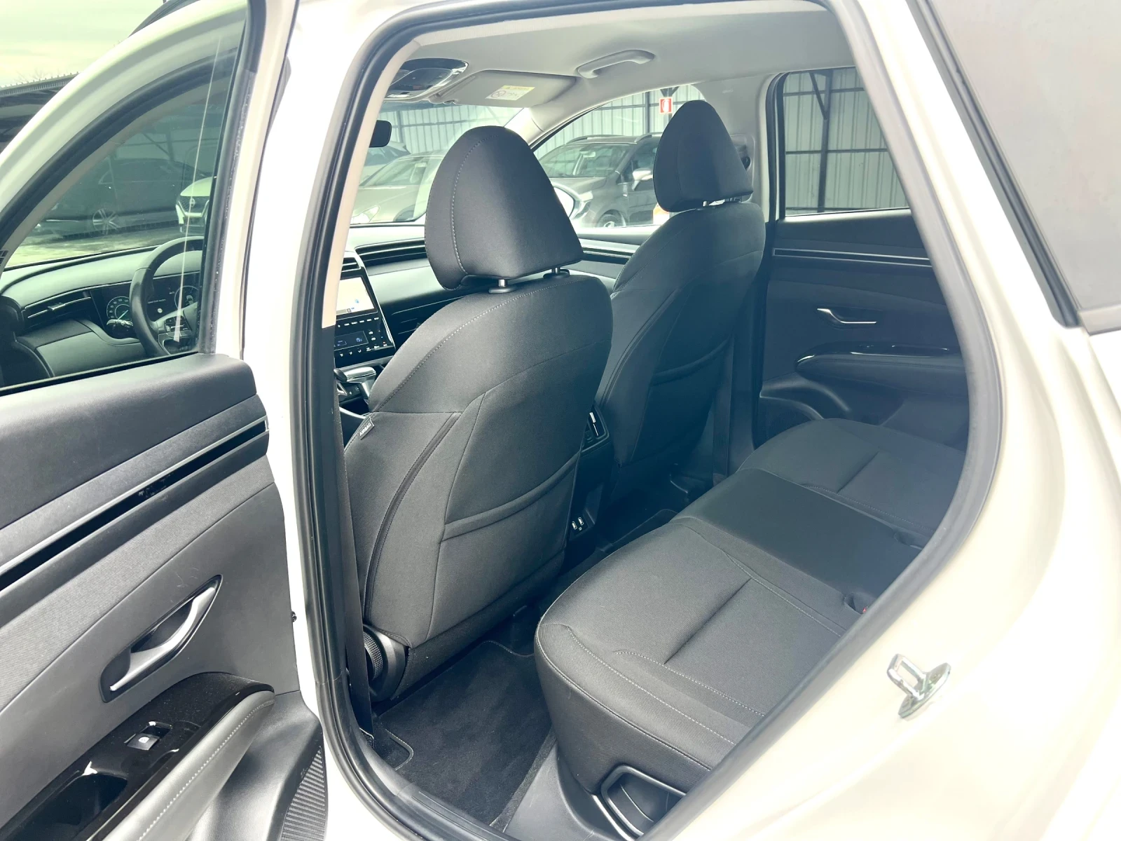 Hyundai Tucson 1, 6 Mild Hibrid, снимка 12 - Автомобили и джипове - 53950062