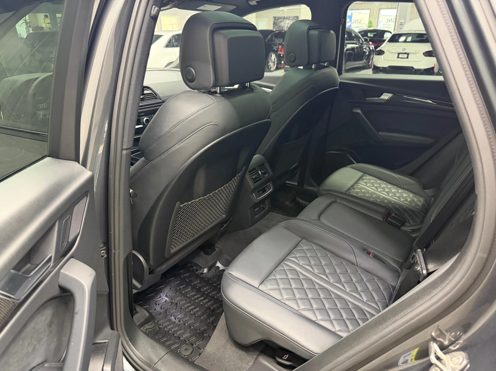 Audi SQ5 PROGRESSIV С РЕГИСТРАЦИЯ & АВТО КРЕДИТ, снимка 9 - Автомобили и джипове - 54005312