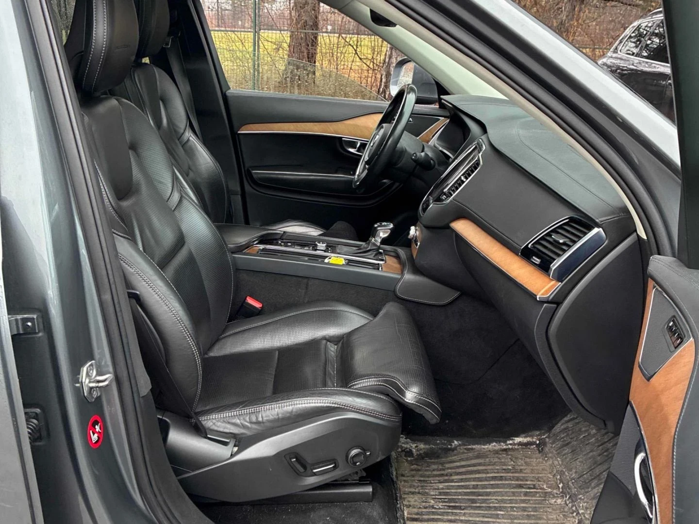 Volvo Xc90 Inscription* 360камери* Подгрев* Oбдух* Line Assis, снимка 12 - Автомобили и джипове - 54217684