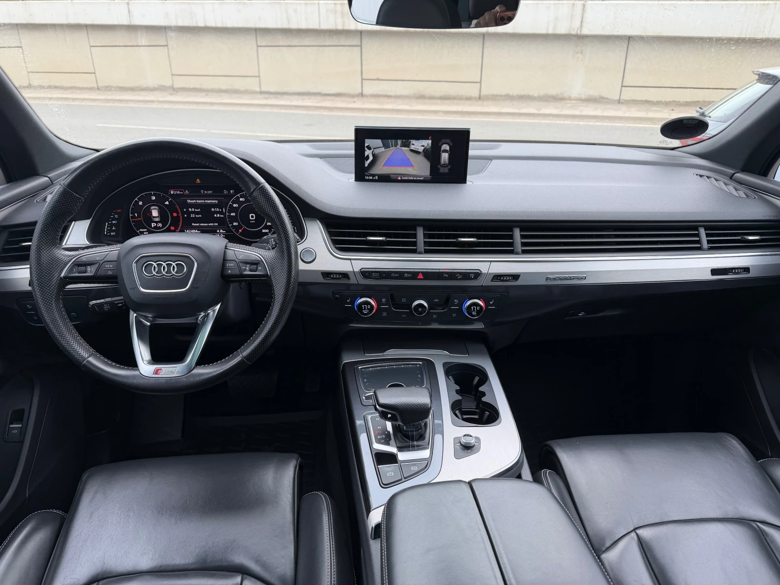 Audi Q7 3.0 TDI Quattro S line 7 Местен ДДС, снимка 10 - Автомобили и джипове - 54475285