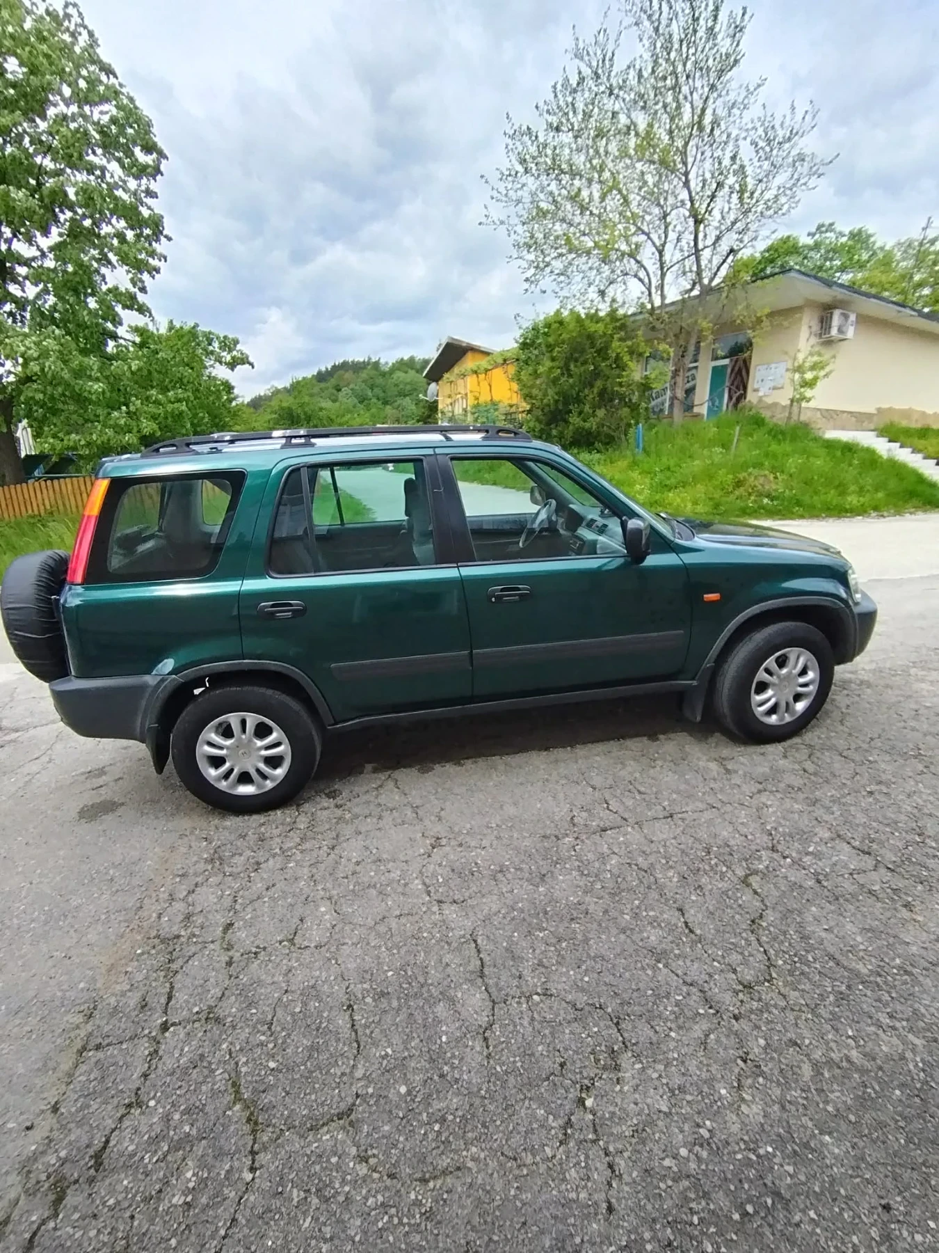 Honda Cr-v 2.0, снимка 4 - Автомобили и джипове - 54518200